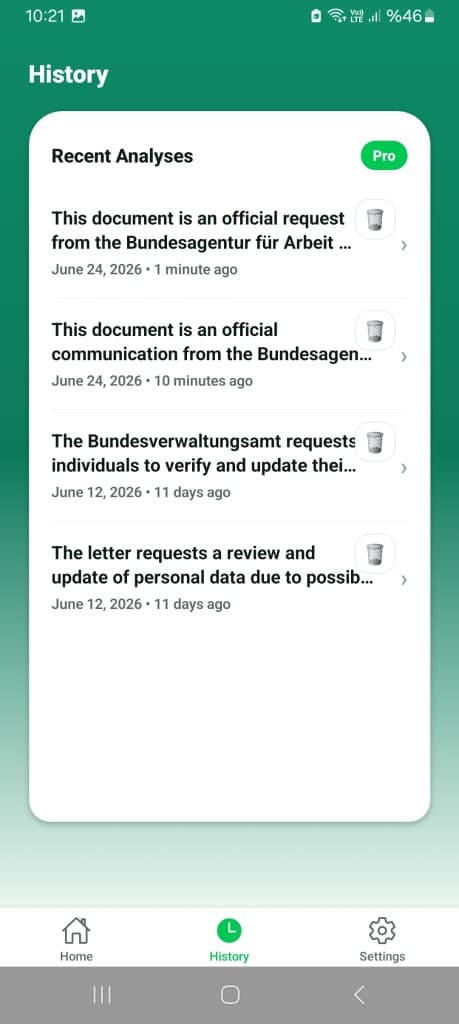 EasyLetter history screen with recent document analyses
